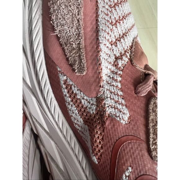 Hoka One One Clifton LS Shoes Sneakers Pink Peach Size Women 14 Men 13 Leather - Picture 8 of 13